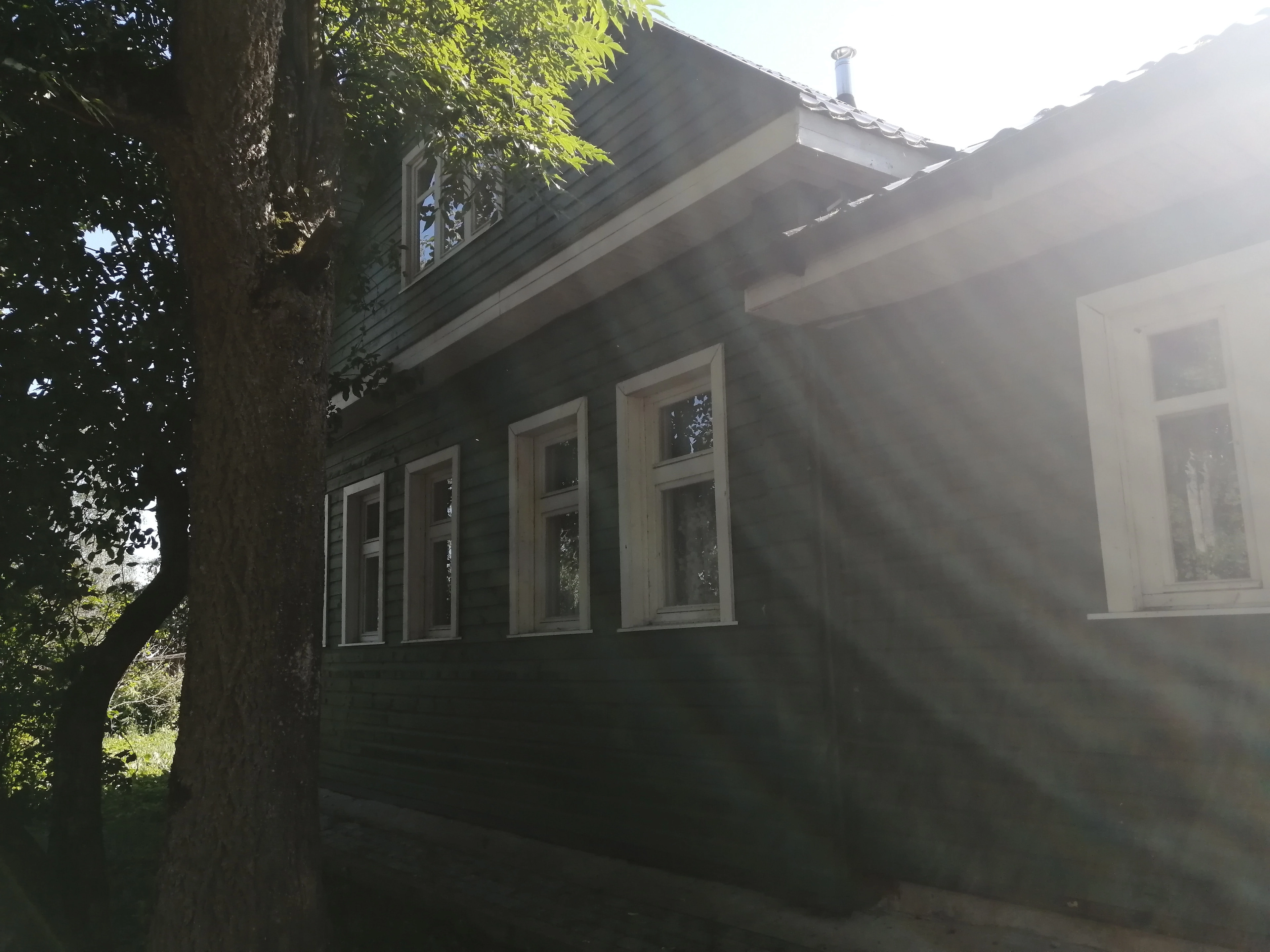 Ždanoka's family house in Valdai, a favourite place for holidaymakers. Before and after the renovation, which, as we can see from the emails, was paid for by the MEP.