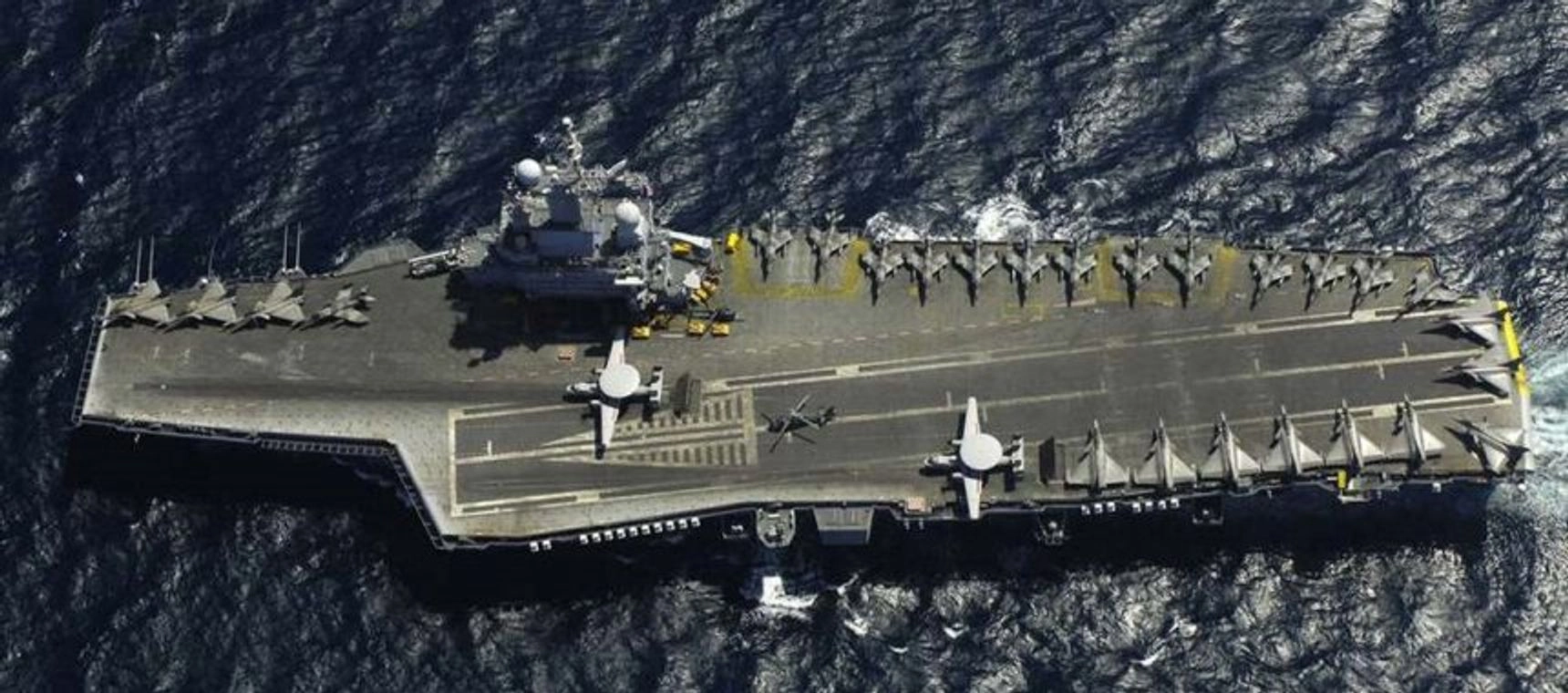 Without a budget, France will not be able to replace its only aircraft carrier, the Charles de Gaulle
