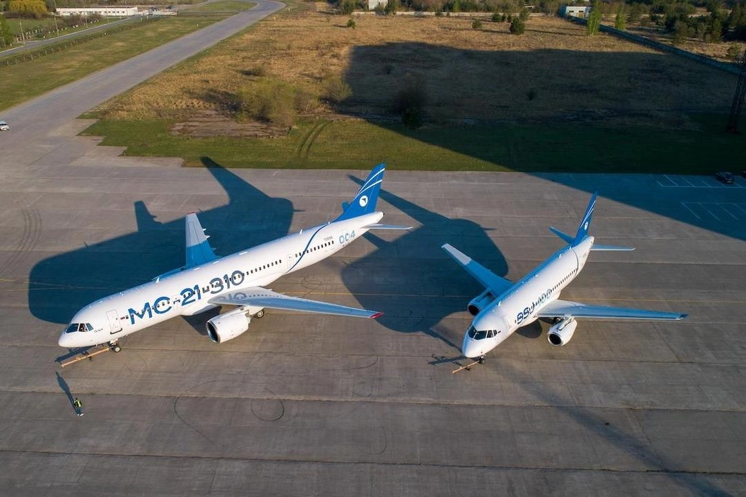 PJSC Yakovlev's MC-21 (left) and SSJ-100 (right) passenger aircraft. Photo: United Aircraft Corporation