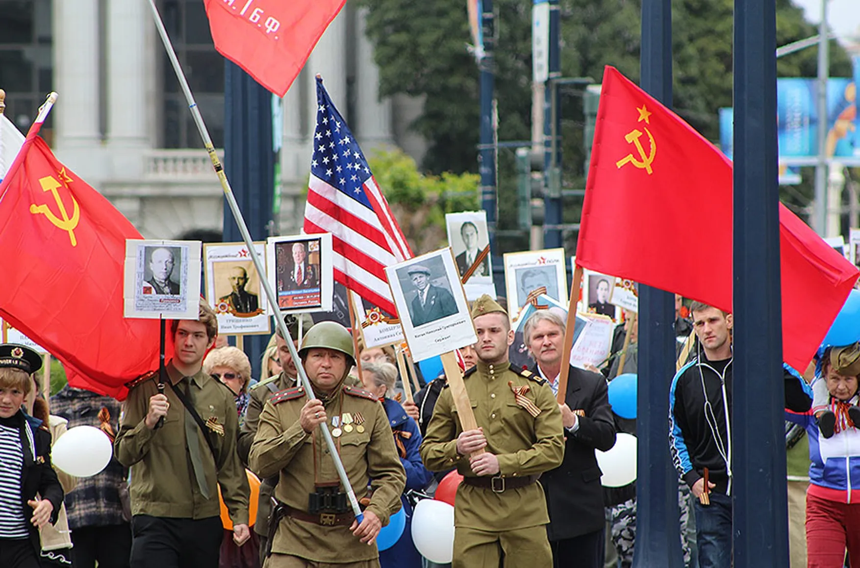 Compatriots: How the Russian diaspora serves the Kremlin in the U.S.