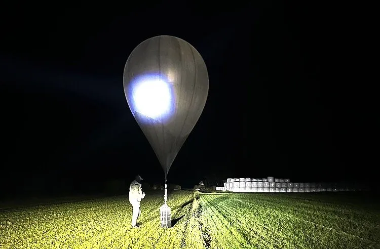 Lithuania declares state of emergency over smuggling balloons launched from Belarus