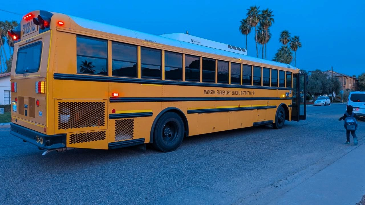 A school bus in Phoenix, USA. Photo by Andrei