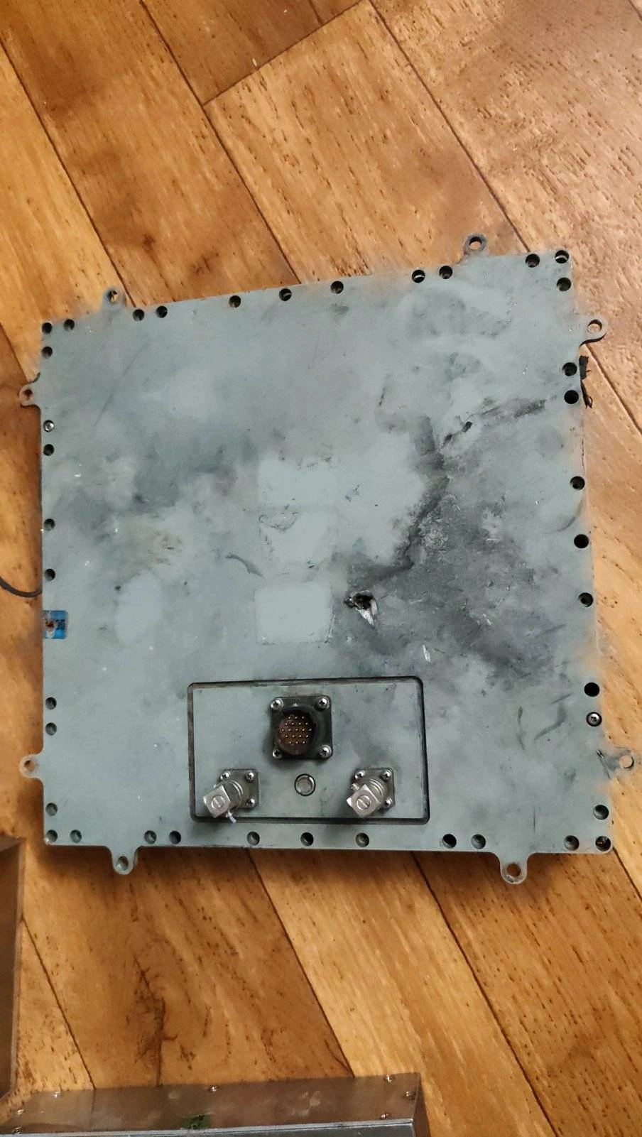 Damaged GI006 antenna casing
