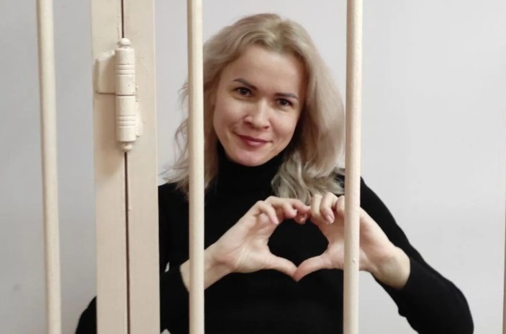 Russian journalist Maria Ponomarenko slashed her wrists in detention while awaiting “fakes” trial