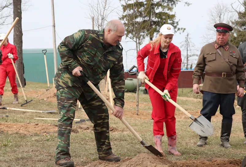 “We have to dig”: Lukashenko suggests probing Belarus for rare-earth metals